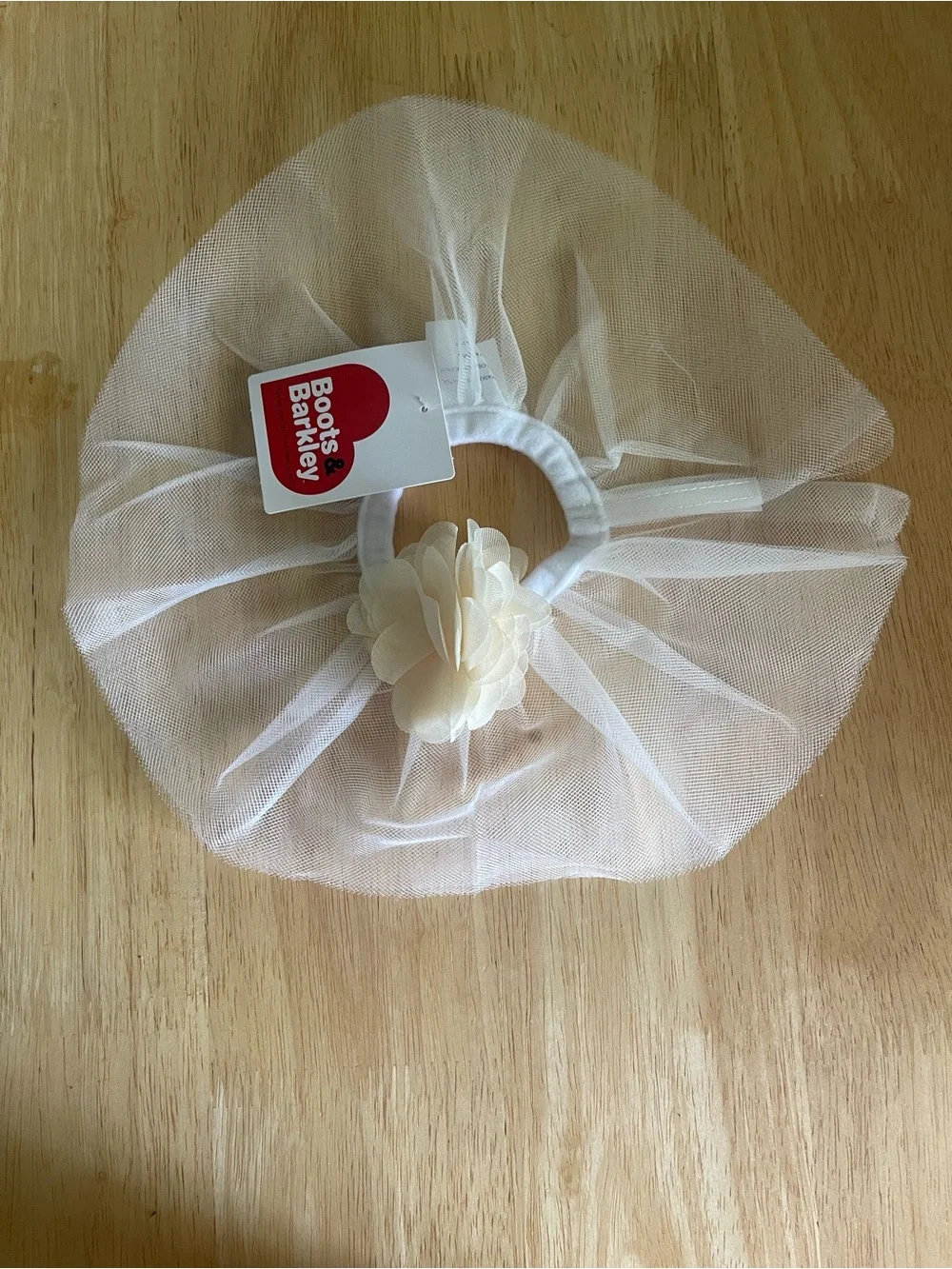 Boots & Barkley White and Cream Pet Tulle Flower Collar. Great for Wedding